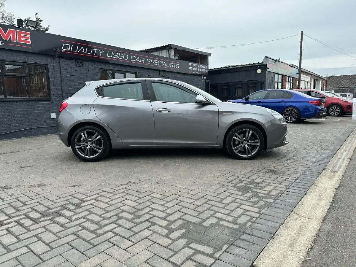 Used Alfa Romeo Giulietta Super 150 HP (110 kW) 2016 Grey Hatchback