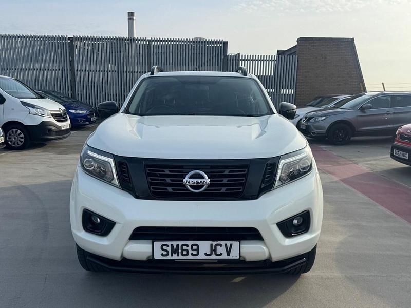 Used Nissan Navara N-Guard 190 HP (139 kW) 2019 White Pickup
