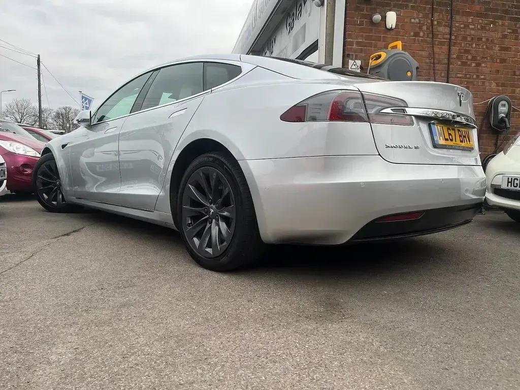 Used Tesla Model S 241 kW (328 HP) 2017 Silver Hatchback
