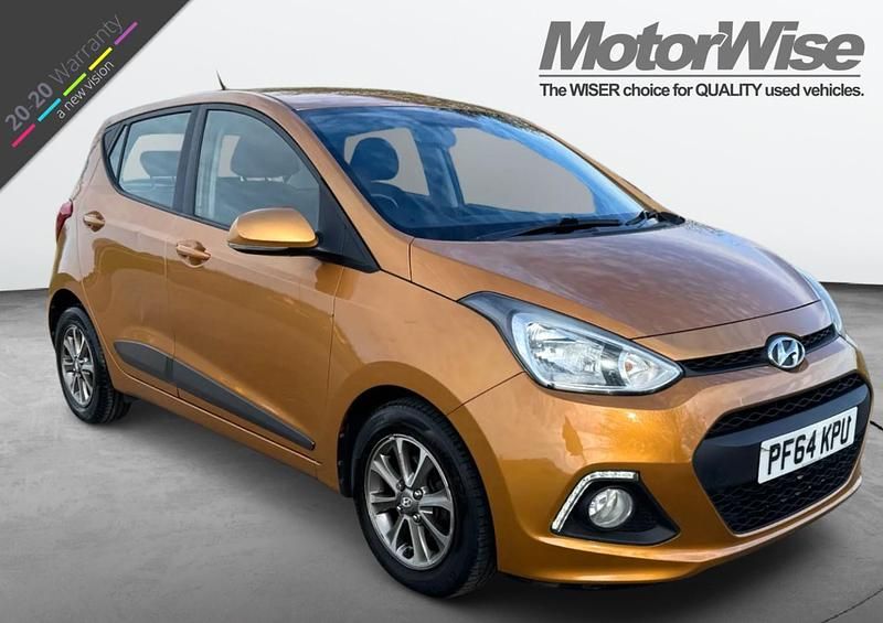 Used Hyundai i10 Premium 87 HP (63 kW) 2015 Orange Hatchback