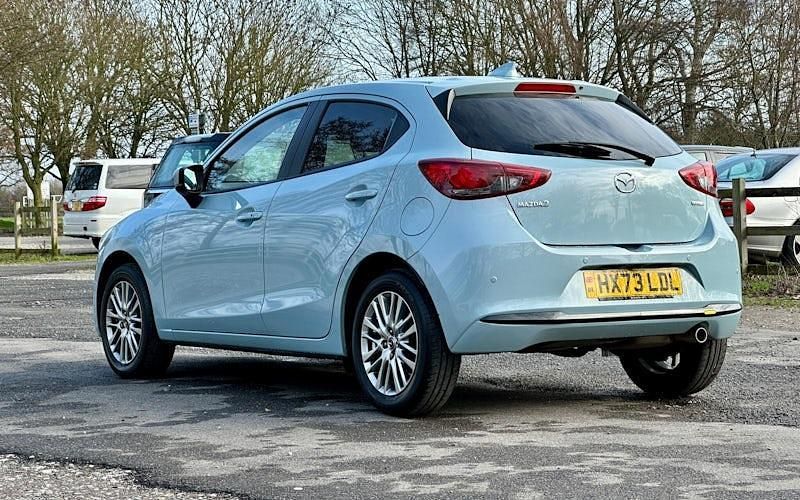 Used Mazda 2 Exclusive-Line 90 HP (66 kW) 2023 Blue Hatchback