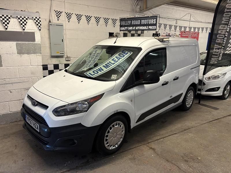 Used Ford Transit Connect 100 HP (73 kW) 2017 White MPV
