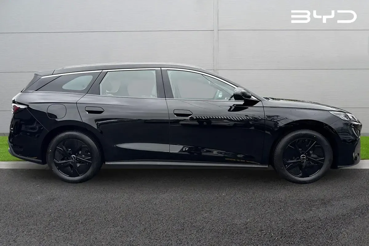New BYD Seal Boost 218 HP (160 kW) 2025 Black Estate