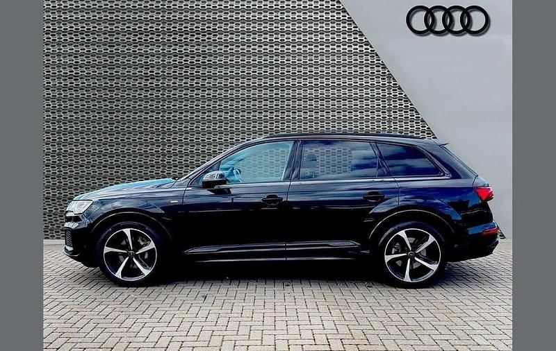 Begagnad Audi Q7 S-Line 228 HK (167 kW) 2023 Svart SUV