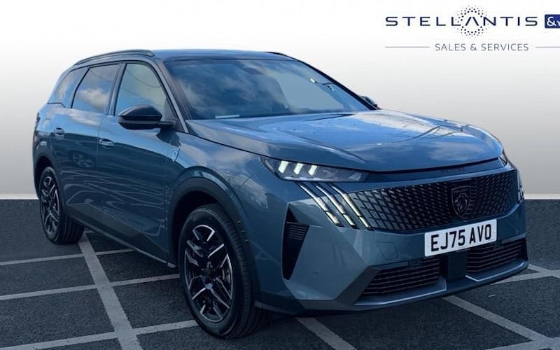 Blue New 2025 Peugeot 5008 GT MPV | £35,141 (Fair price) - Image 1/3