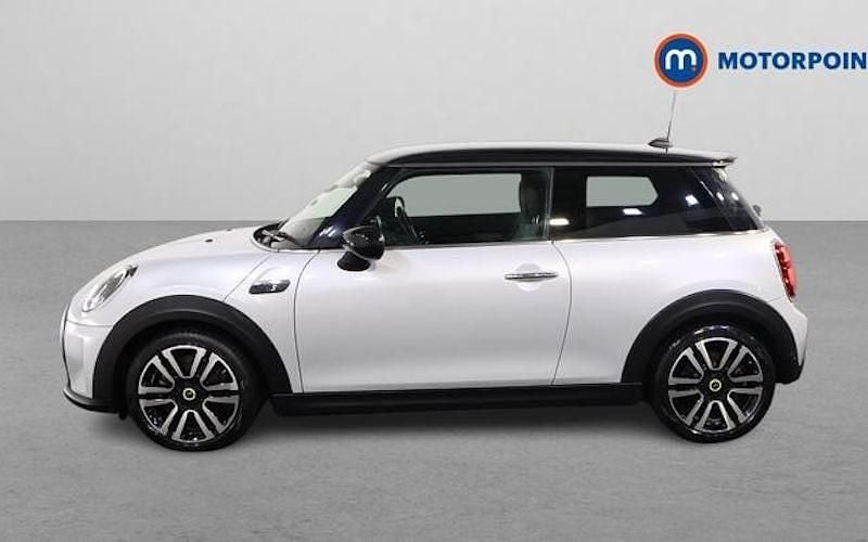 Used Mini Cooper Level 2 135 kW (184 HP) 2023 Hatchback