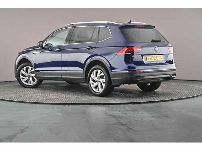 Used VW Tiguan Allspace Life 150 HP (110 kW) 2023 Blue SUV