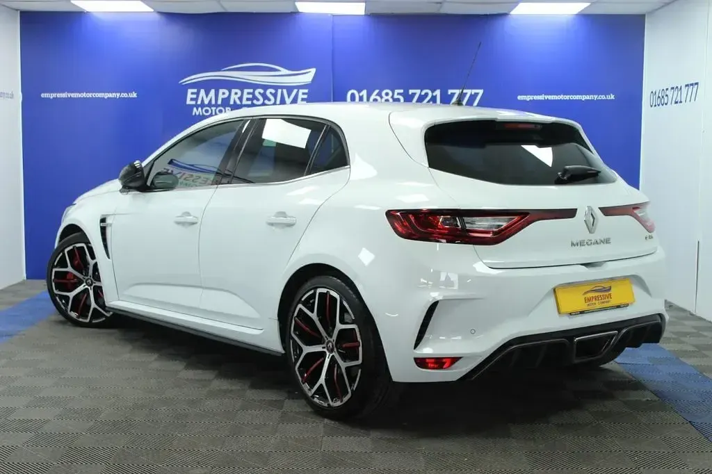 Used Renault Mégane IV Trophy 300 HP (220 kW) 2020 White Hatchback