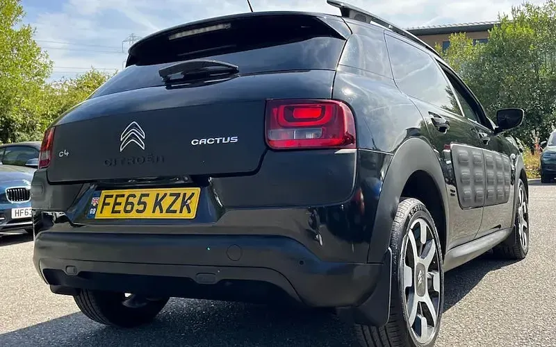 Used Citroën C4 Flair 99 HP (72 kW) 2015 Black SUV