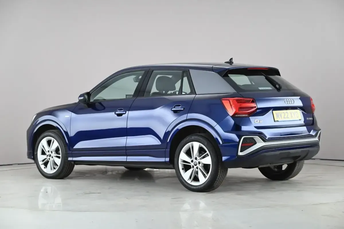 Usado Audi Q2 S-Line 150 HP (110 kW) 2022 Azul SUV