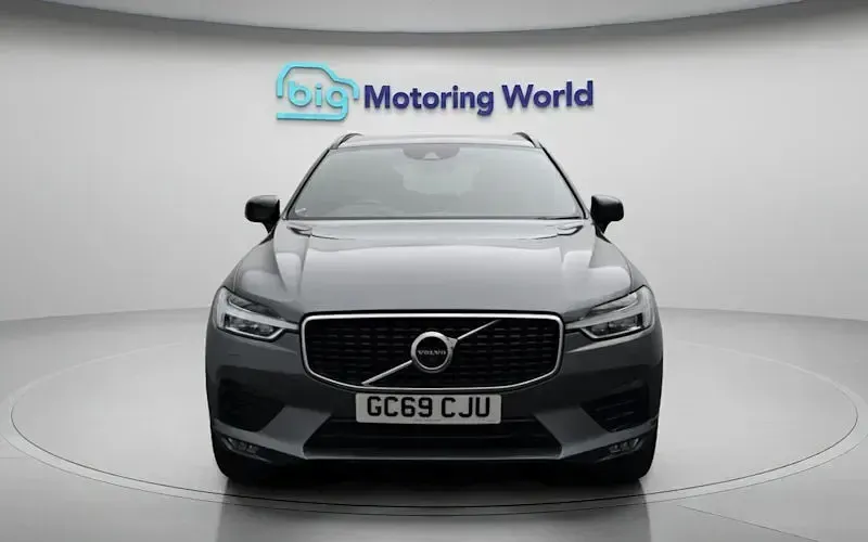 Used Volvo XC60 R-Design 250 HP (183 kW) 2019 Grey SUV