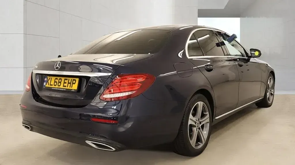 Used Mercedes E220 SE 2019 Blue Sedan