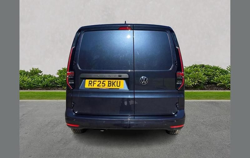 Used VW Caddy Pro 114 HP (83 kW) 2025 Blue MPV