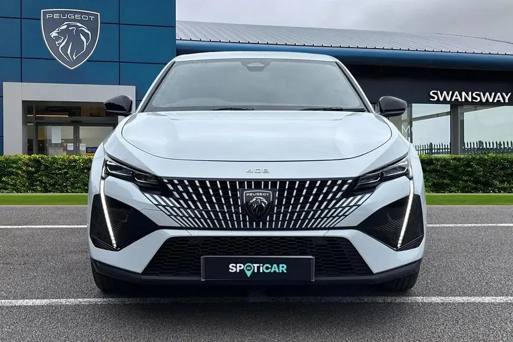 Usado Peugeot 408 GT 134 CV (98 kW) 2025 Blanco SUV