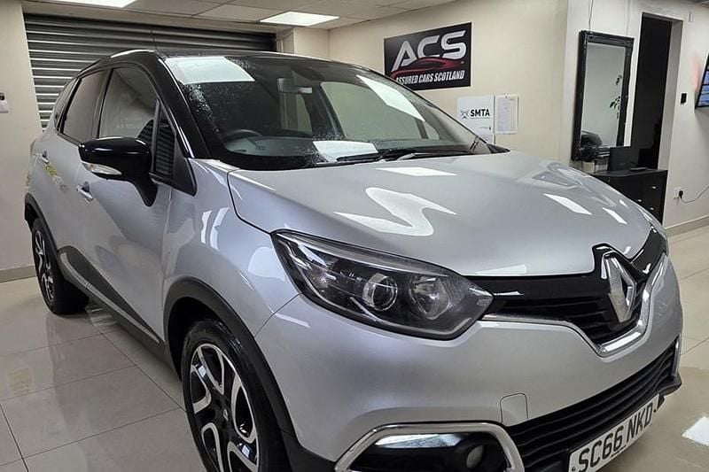 Used Renault Captur Dynamique 90 HP (66 kW) 2016 Silver SUV