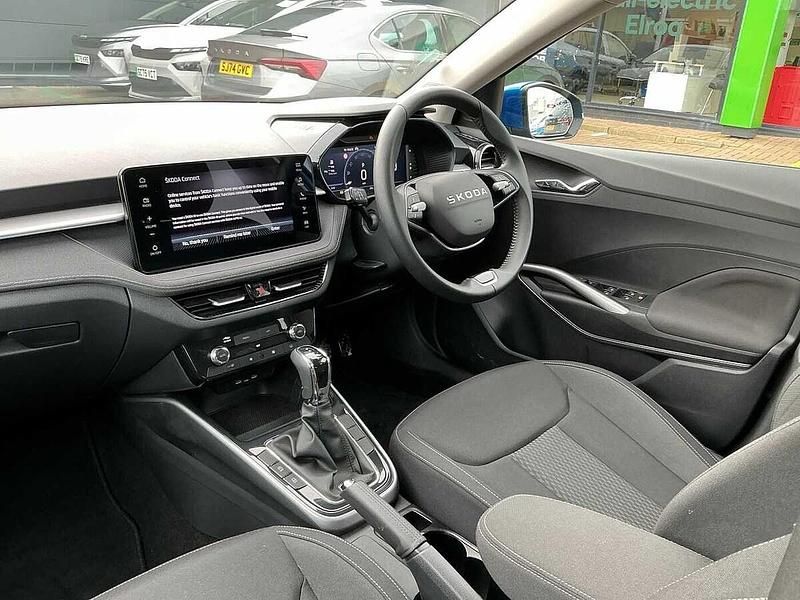 Used Skoda Fabia SE L 85 HP (62 kW) 2025 Race blue metallic Hatchback