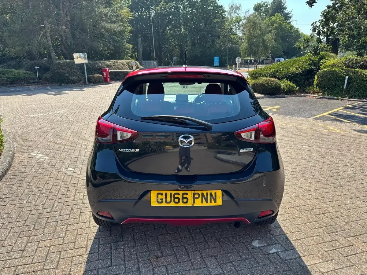 Used Mazda 2 Edition 90 HP (66 kW) 2016 Black Hatchback