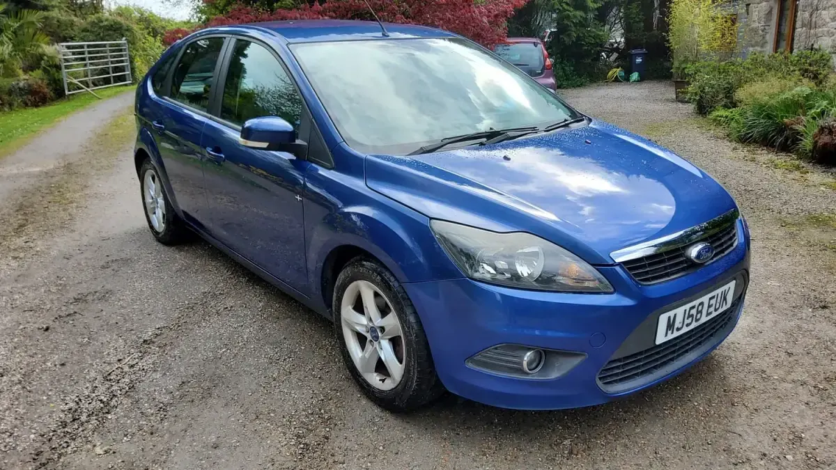 Used Ford Focus Zetec 100 HP (73 kW) 2008 Blue Hatchback