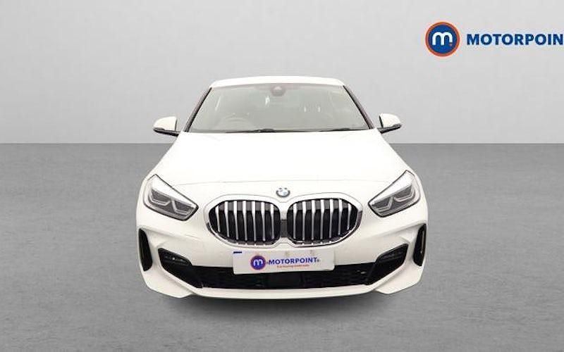 Used BMW 118 M Sport 140 HP (102 kW) 2019 White Hatchback