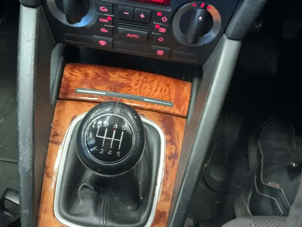 Używany Audi A3 2006 Szary Hatchback