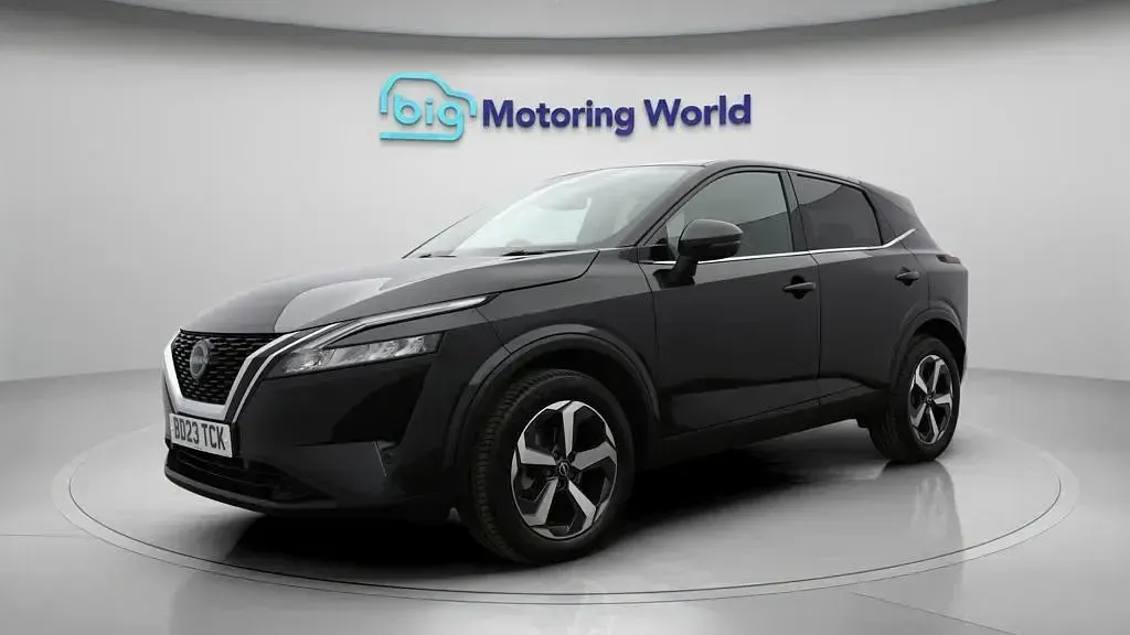 Used Nissan Qashqai N-Connecta 140 HP (102 kW) 2023 Black SUV