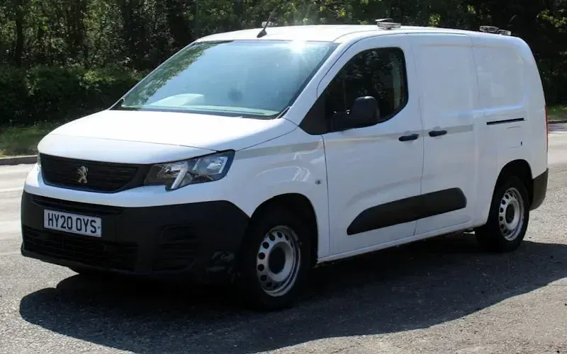 Usado Peugeot Partner S 131 HP (96 kW) 2020 Monovolume