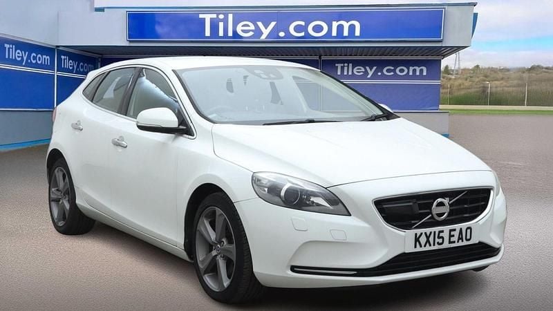 White Used 2025 Volvo S40 SE Lux Sedan | £8,990 - Image 1/2