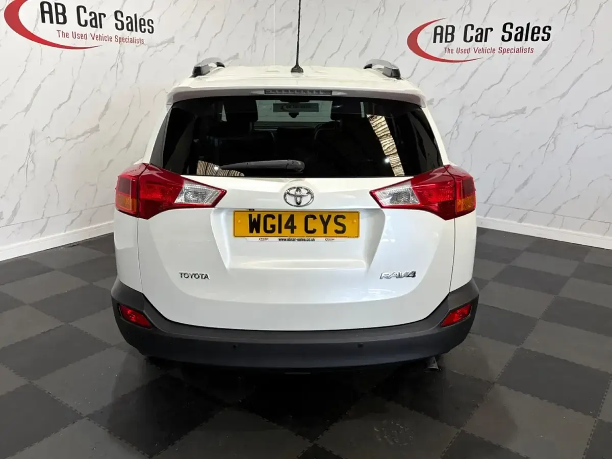 Begagnad Toyota RAV4 124 HK (91 kW) 2014 Vit SUV