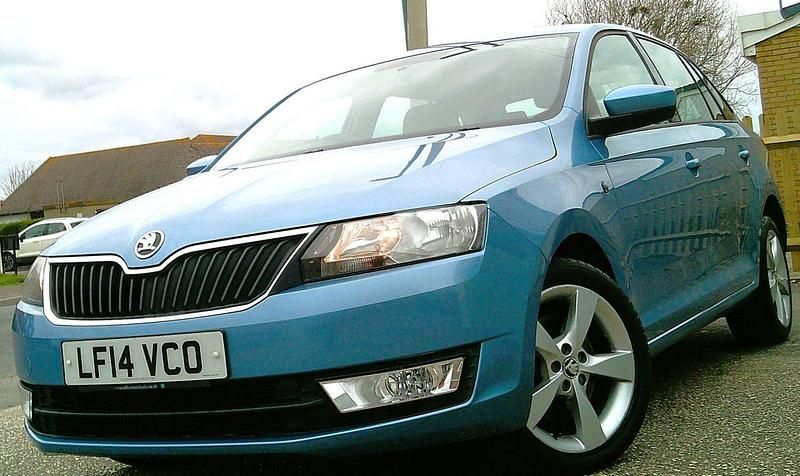 Used Skoda Rapid Elegance 2014 Blue Hatchback