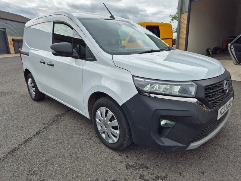 White Used 2023 Nissan Townstar Acenta MPV | £12,350 - Image 1/4