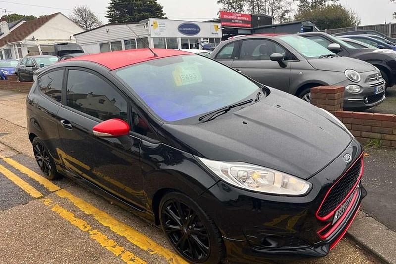 Black Used 2014 Ford Fiesta Zetec Hatchback | £5,495 (A bit pricey) - Image 1/1