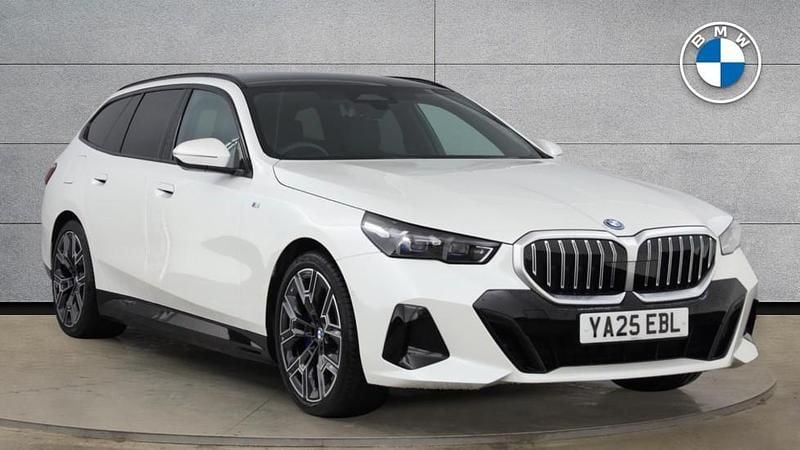 Used BMW 530e M Sport 295 HP (216 kW) 2025 White Estate