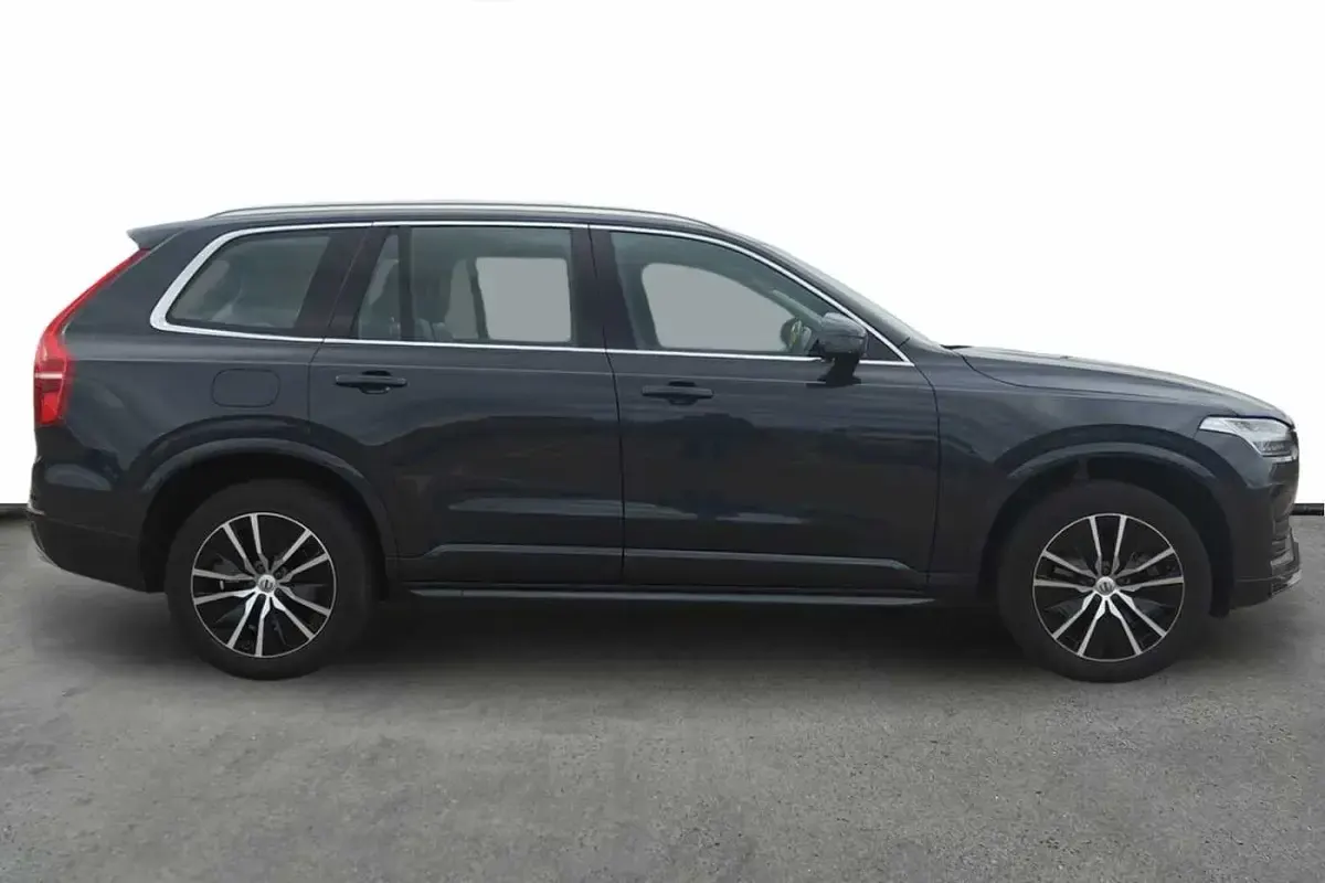 Used Volvo XC90 Momentum 235 HP (172 kW) 2022 Grey SUV