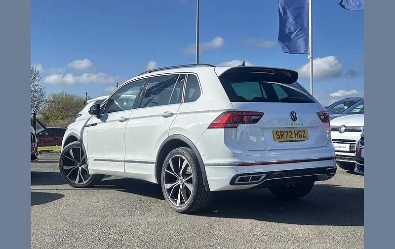 Usado VW Tiguan R-line 150 HP (110 kW) 2023 Branco SUV