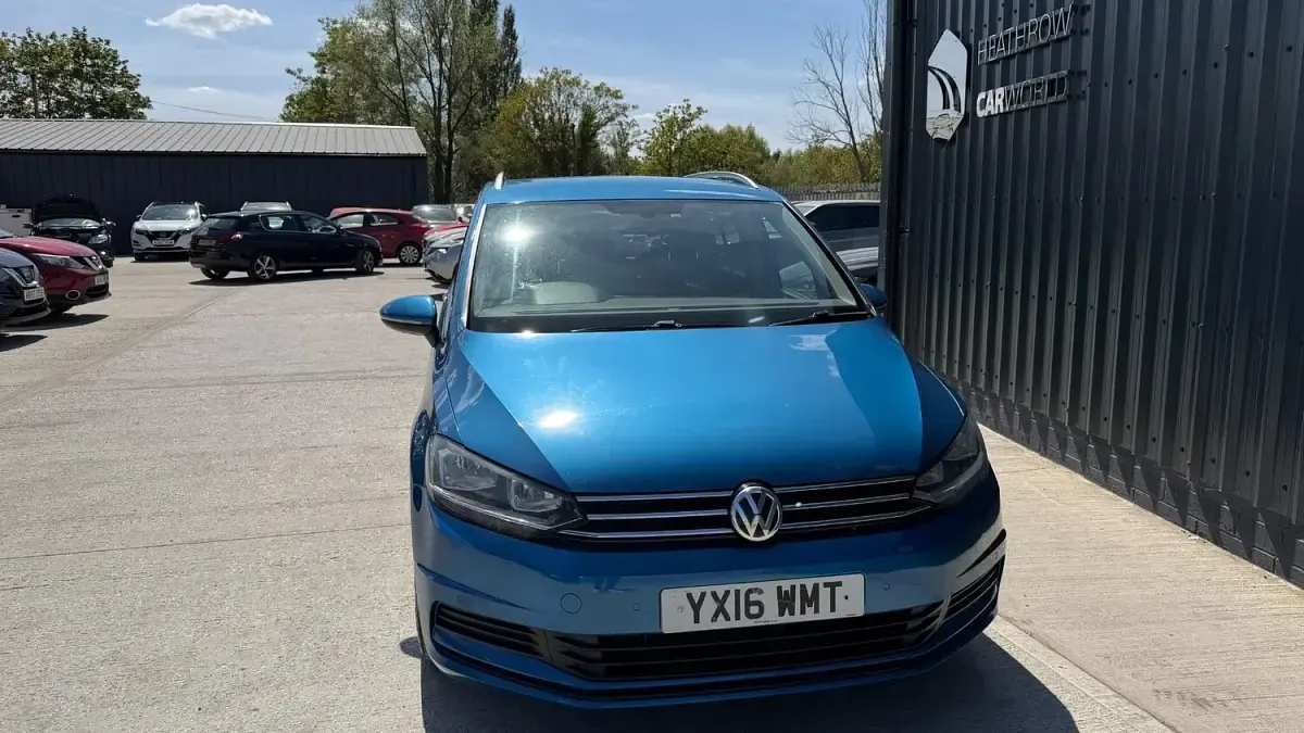 Used VW Touran SE 2016 Blue MPV