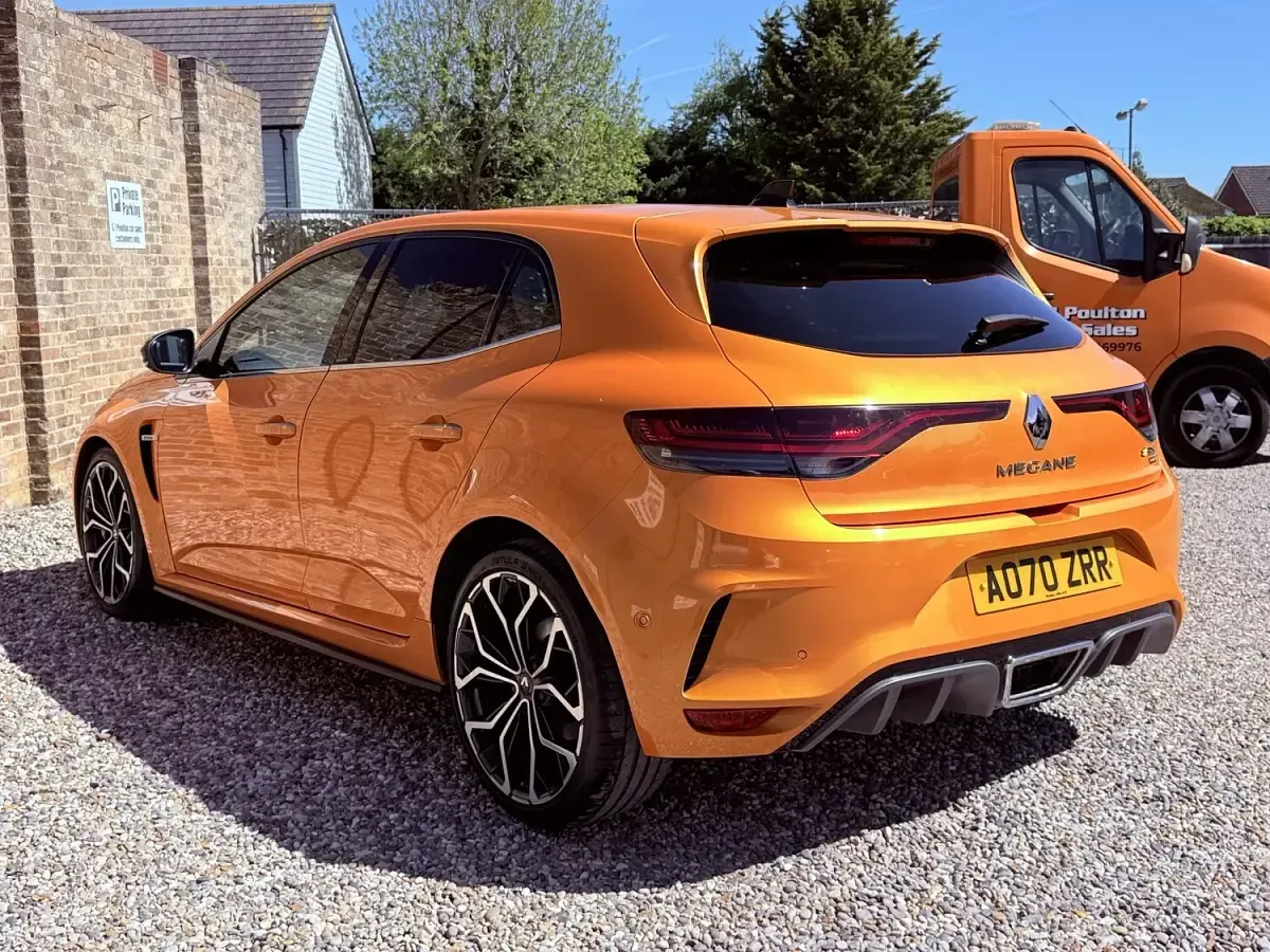 Used Renault Mégane IV R.S. 300 HP (220 kW) 2020 Orange Hatchback