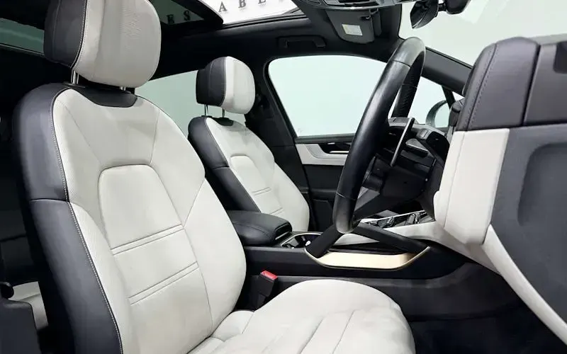 Usado Porsche Cayenne 470 HP (345 kW) 2025 SUV