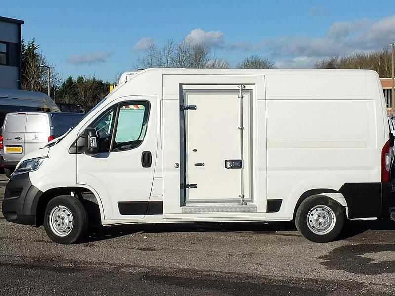 Used Citroën Relay 140 HP (102 kW) 2020 White Van