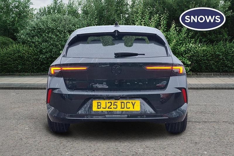 Used Vauxhall Astra Ultimate 130 HP (95 kW) 2025 Black Hatchback