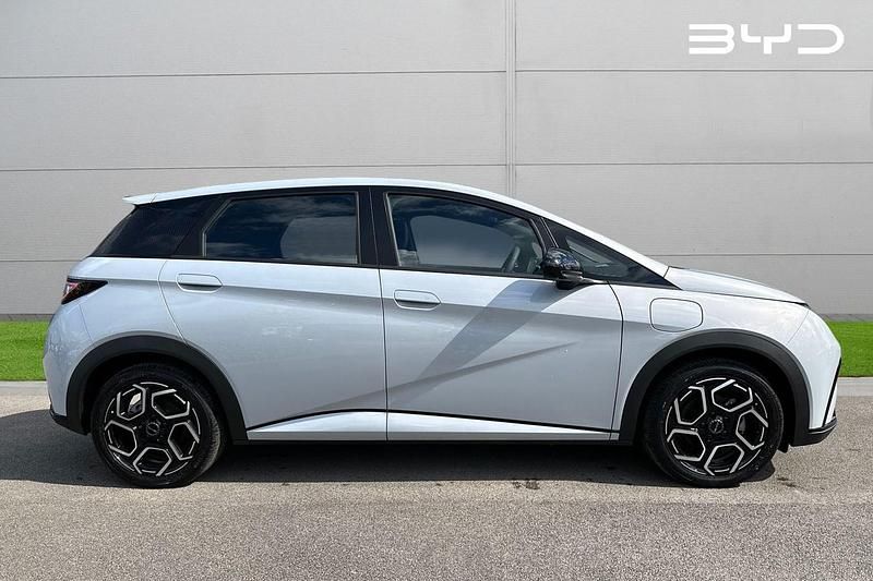 Used BYD Dolphin Comfort 11 kW (15 HP) 2024 Grey Hatchback