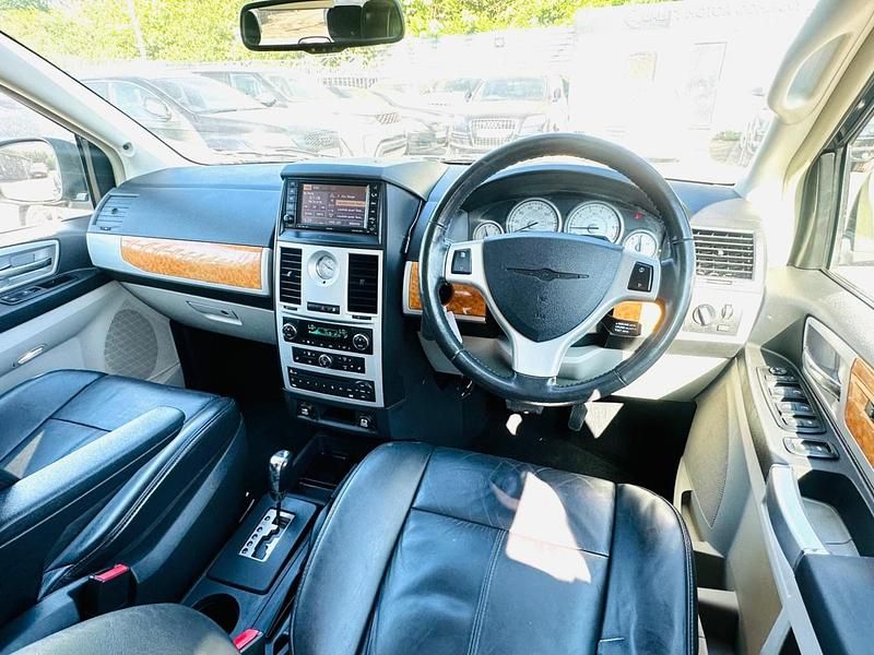 Used Chrysler Grand Voyager Limited 2009 Black MPV