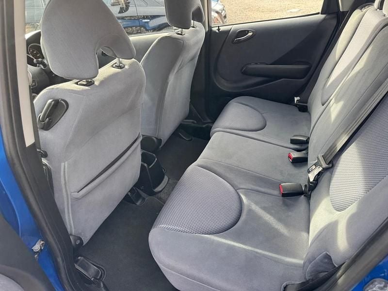Second-hand Honda Jazz SE 82 CP (60 kW) 2007 Albastru Hatchback