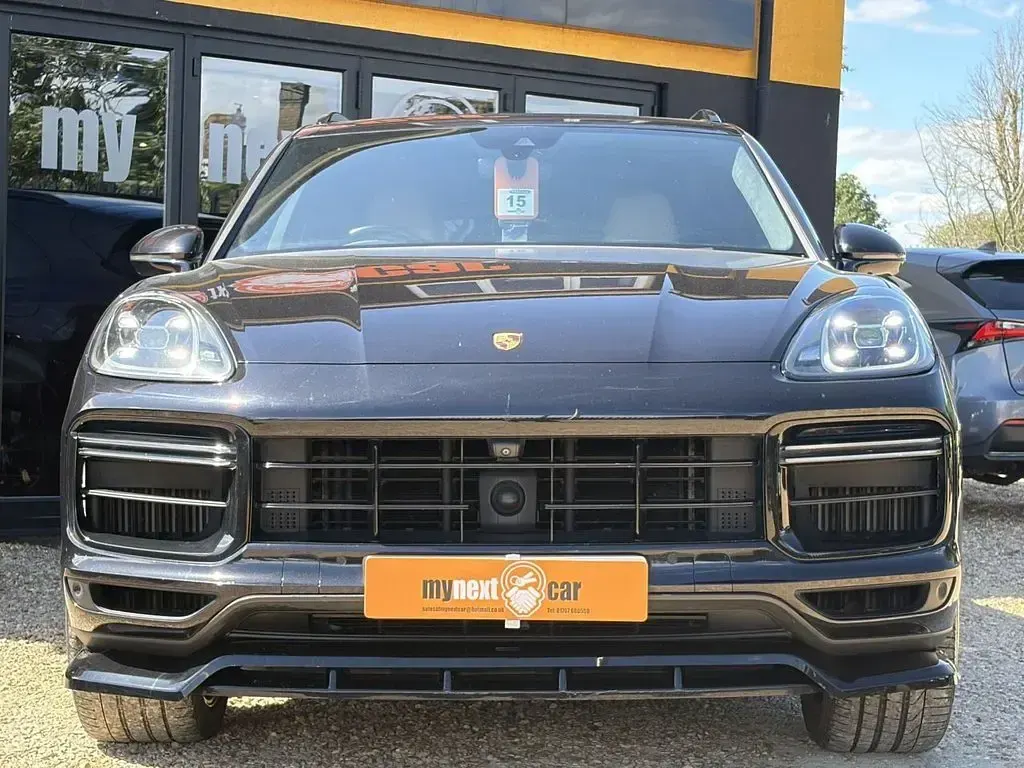 Used Porsche Cayenne Turbo 550 HP (404 kW) 2018 Black SUV