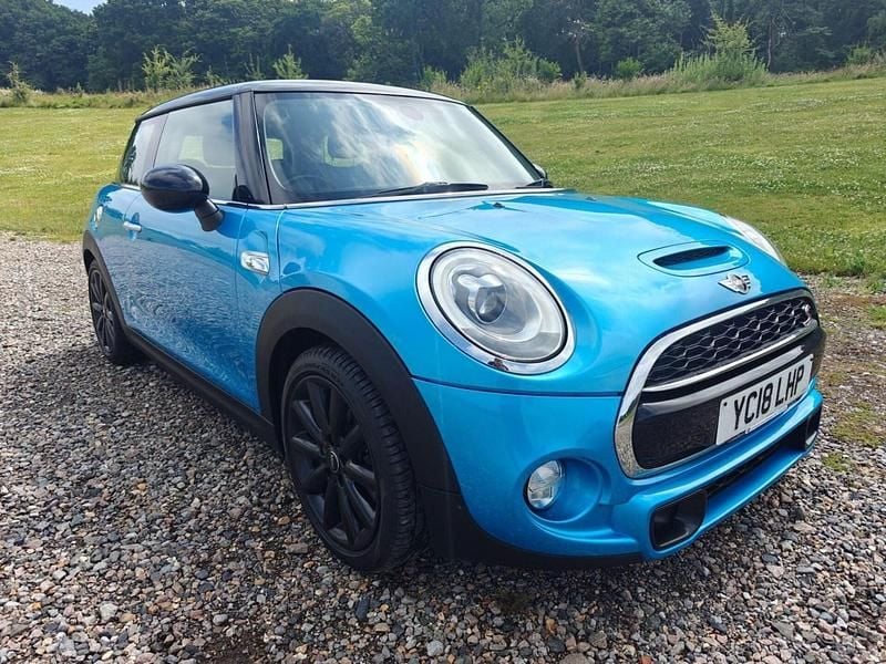 Blue Used 2018 Mini Cooper S Hatch Hatchback | £14,672 (Good price) - Image 1/4