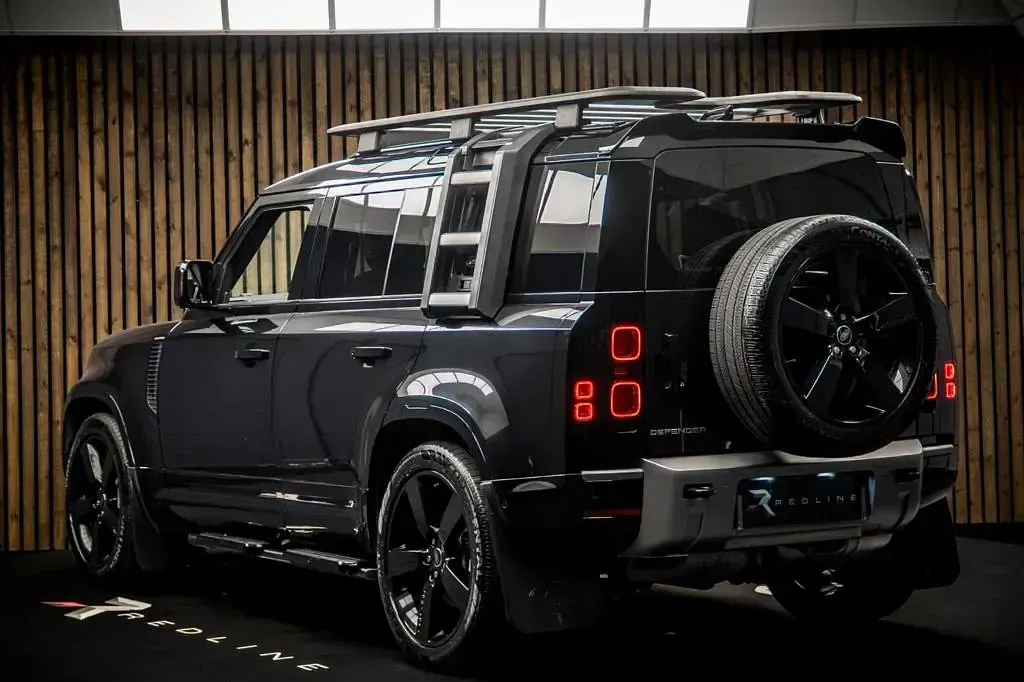 Used Land Rover Defender SE Dynamic 2023 Black SUV