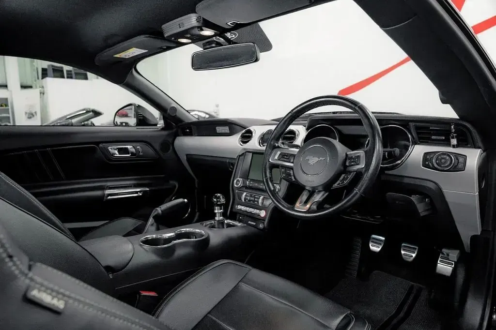 Used Ford Mustang GT Fastback 416 HP (305 kW) 2016 Black Coupe