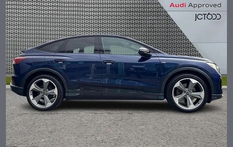 Used Audi Q4 Sportback e-tron Black Edition 206 kW (281 HP) 2025 Blue SUV