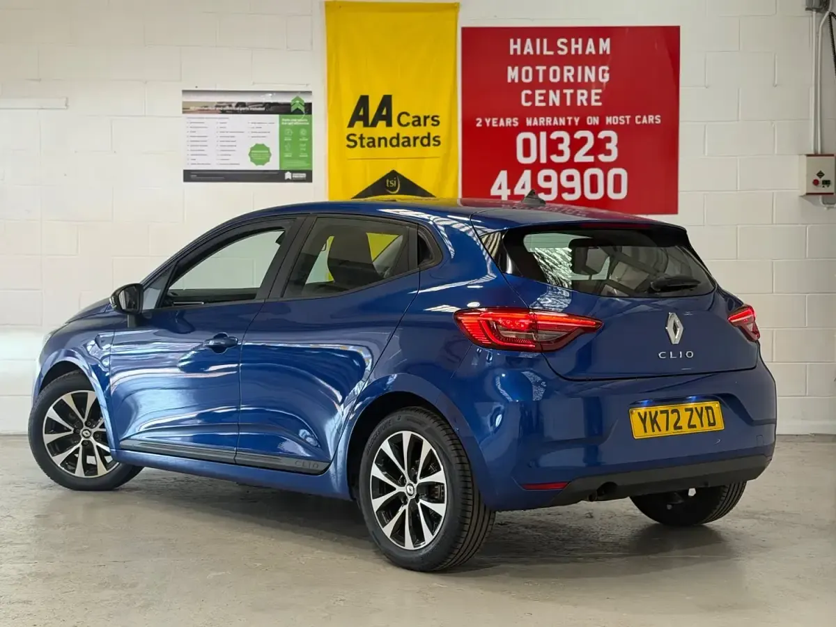 Used Renault Clio Evolution 90 HP (66 kW) 2023 Blue Hatchback