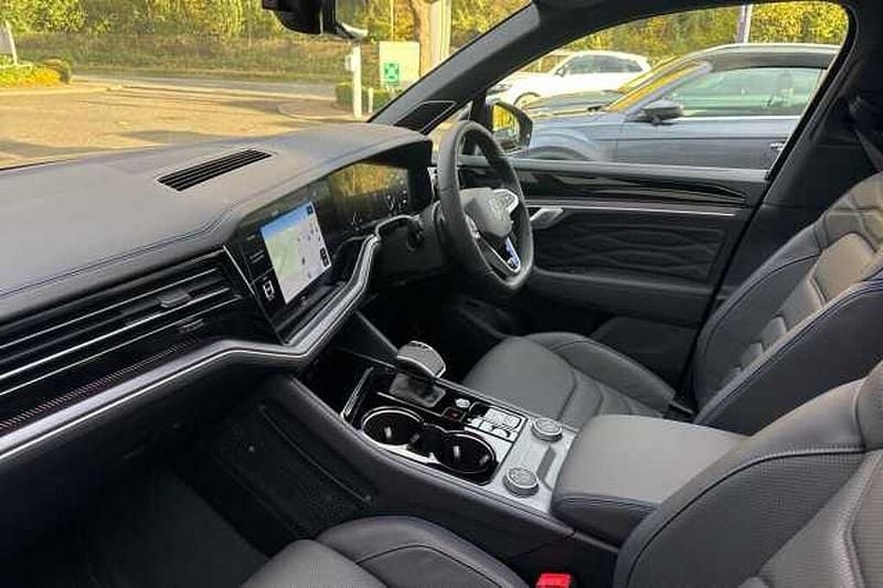 Used VW Touareg 462 HP (339 kW) 2025 SUV