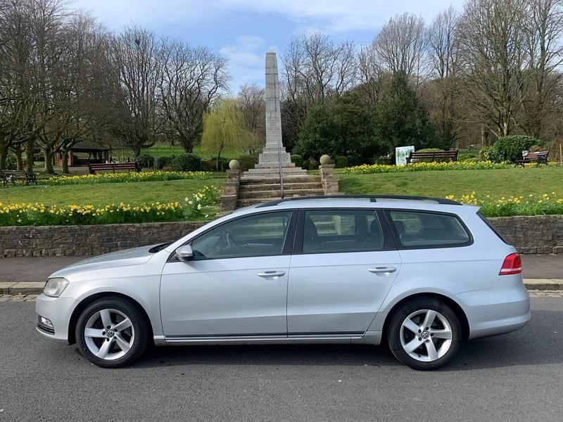 Used VW Passat S 105 HP (77 kW) 2011 Silver Estate